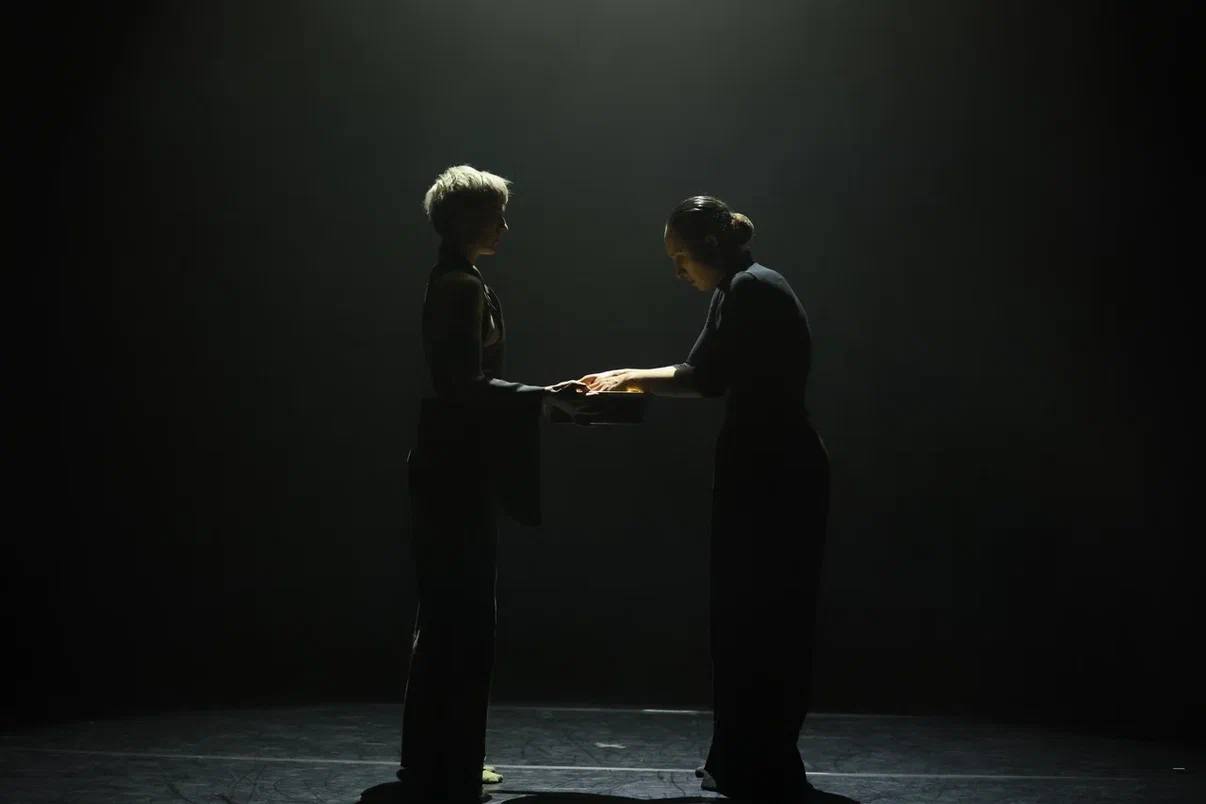 A scene from “The Scent of Rose Oil” AELITA PRODUCTION